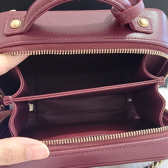 Filigree Vanity Case Quilted Caviar Small - Picture 6 of 7